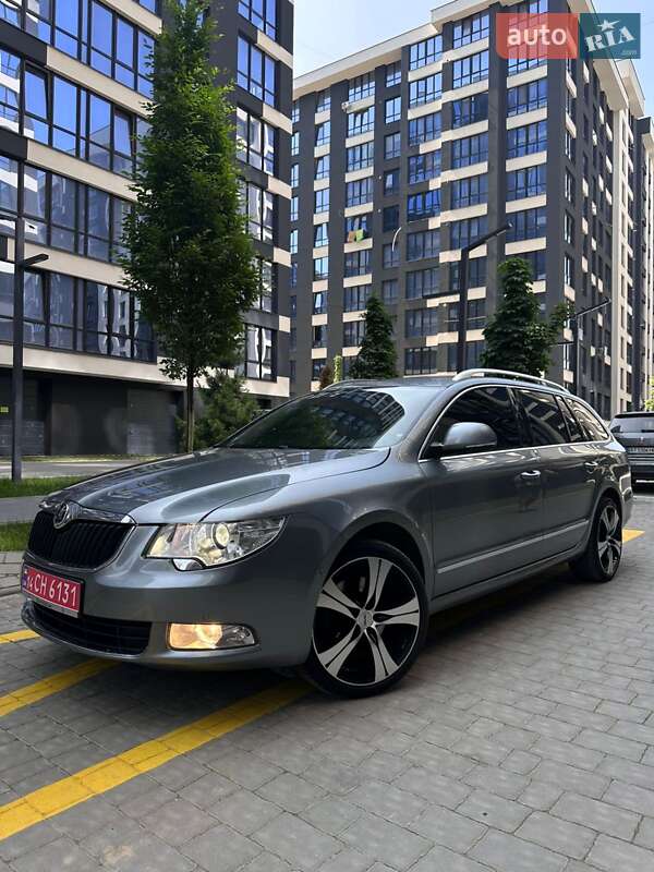 Универсал Skoda Superb 2010 в Ивано-Франковске