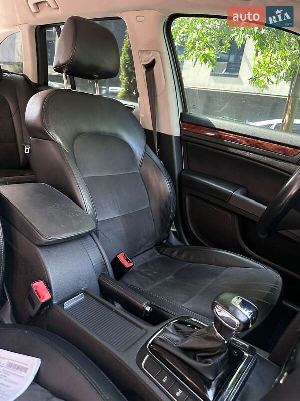 Универсал Skoda Superb 2010 в Ивано-Франковске