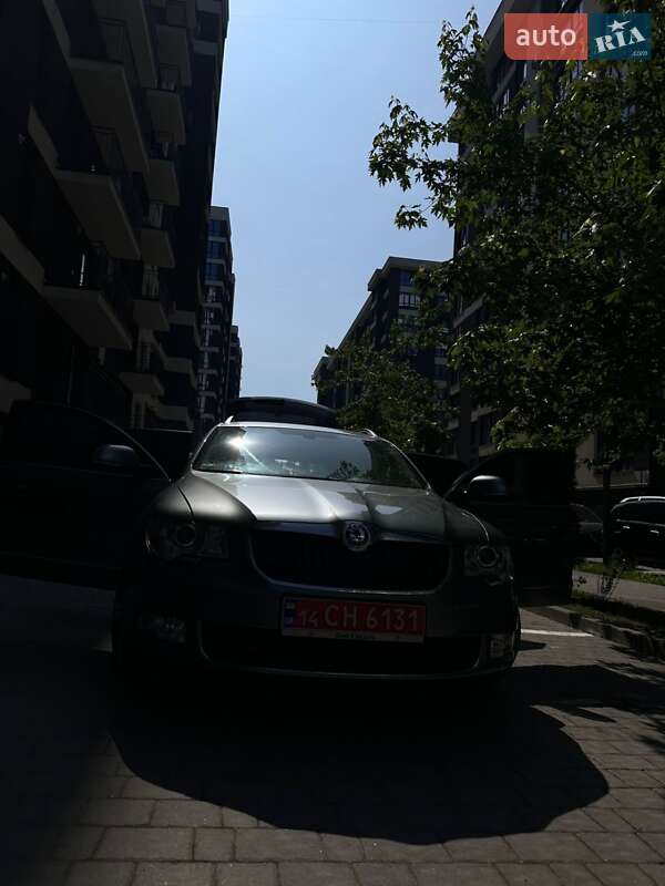 Универсал Skoda Superb 2010 в Ивано-Франковске