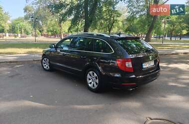 Универсал Skoda Superb 2012 в 