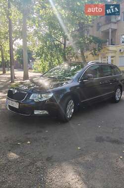 Универсал Skoda Superb 2012 в 