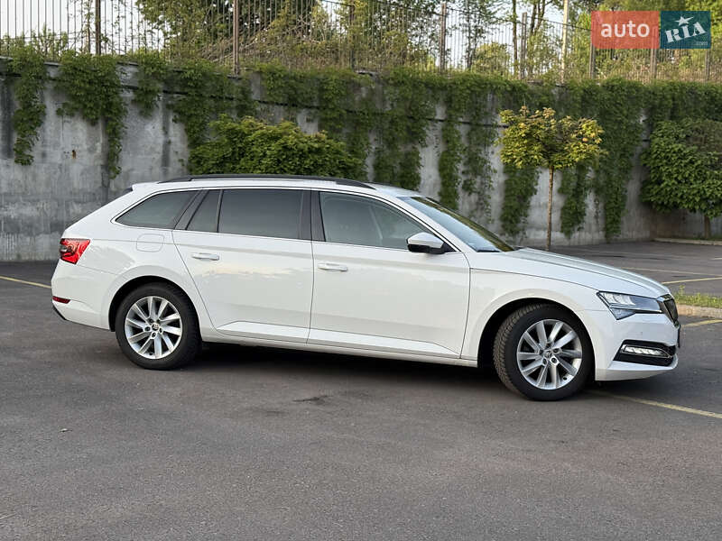 Универсал Skoda Superb 2021 в Ровно