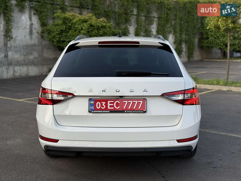 Универсал Skoda Superb 2021 в Ровно