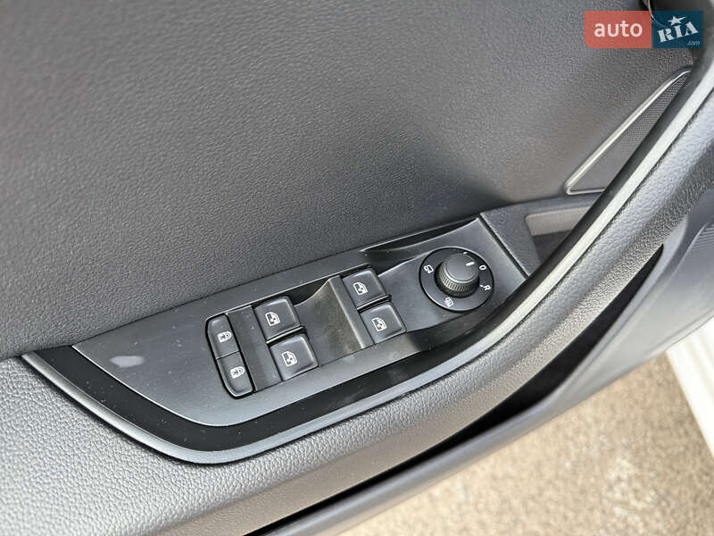 Универсал Skoda Superb 2021 в Ровно