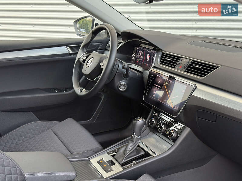Универсал Skoda Superb 2021 в Ровно