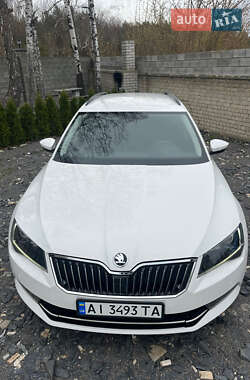 Універсал Skoda Superb 2016 в 
