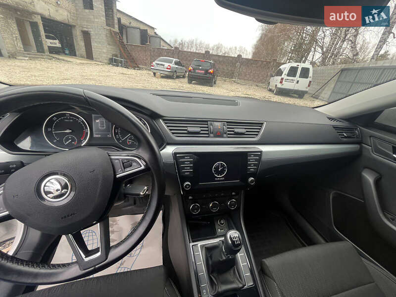Универсал Skoda Superb 2016 в Киеве