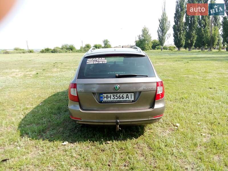 Универсал Skoda Superb 2012 в Раздельной