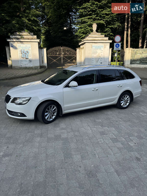Універсал Skoda Superb 2013 в Львові