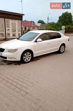 Лифтбек Skoda Superb 2009 в 