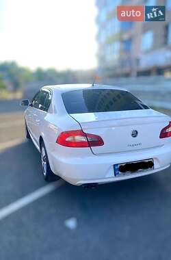 Лифтбек Skoda Superb 2009 в 