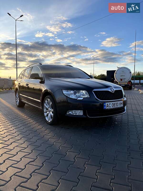 Универсал Skoda Superb 2011 в Луцке