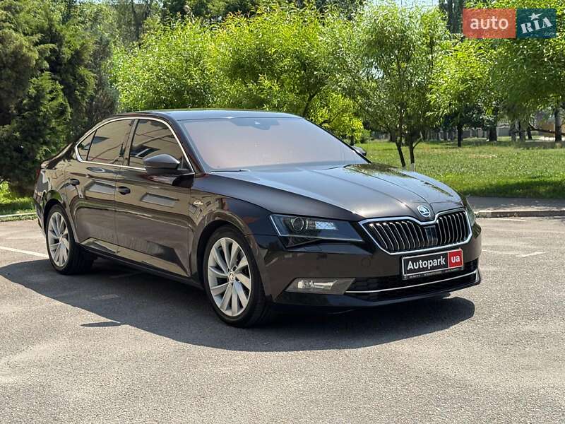 Лифтбек Skoda Superb 2016 в Запорожье