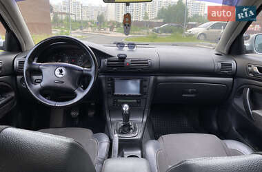 Лифтбек Skoda Superb 2004 в 