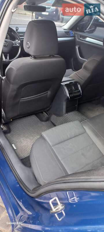 Лифтбек Skoda Superb 2015 в Мукачево