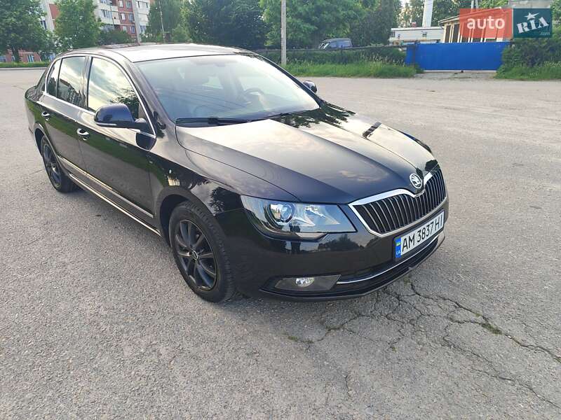 Лифтбек Skoda Superb 2015 в Звягеле фото 10 Лифтбек Skoda Superb 2015 в Звягеле