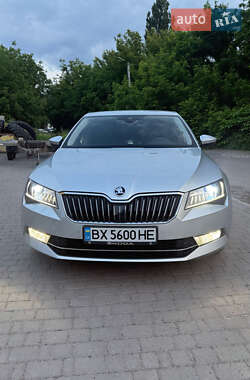 Ліфтбек Skoda Superb 2017 в Хмельницькому
