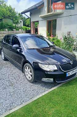 Skoda Superb 2011