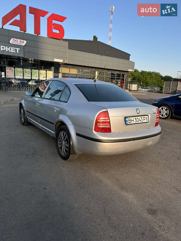 Лифтбек Skoda Superb 2005 в Одессе