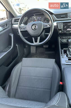 Ліфтбек Skoda Superb 2017 в 