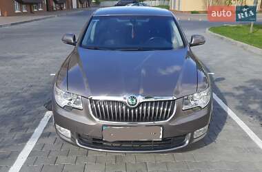 Skoda Superb 2012