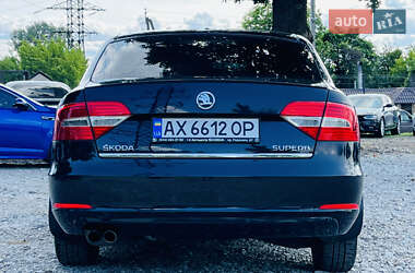 Лифтбек Skoda Superb 2014 в 