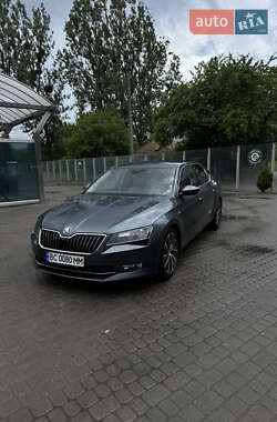 Ліфтбек Skoda Superb 2016 в Львові