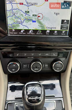 Лифтбек Skoda Superb 2016 в 