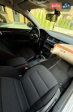 Лифтбек Skoda Superb 2011 в 