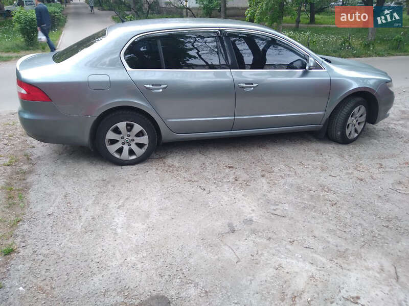 Лифтбек Skoda Superb 2008 в Киеве