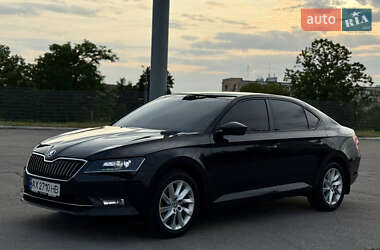 Лифтбек Skoda Superb 2018 в 