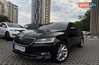 Лифтбек Skoda Superb 2018 в 