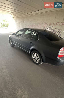 Лифтбек Skoda Superb 2008 в 