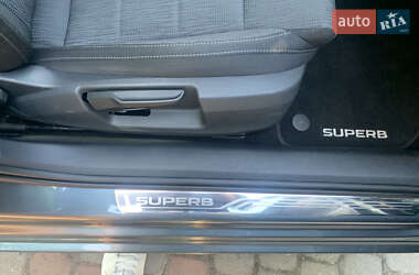 Лифтбек Skoda Superb 2016 в 