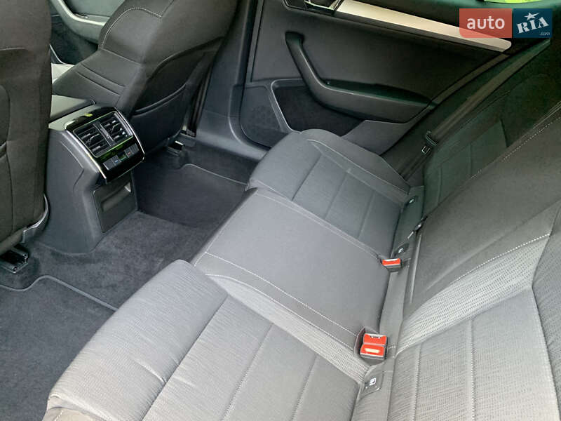 Лифтбек Skoda Superb 2016 в Дрогобыче