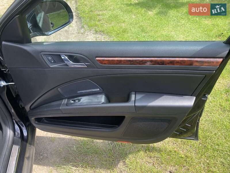 Универсал Skoda Superb 2009 в Рудниках