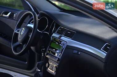 Лифтбек Skoda Superb 2013 в 