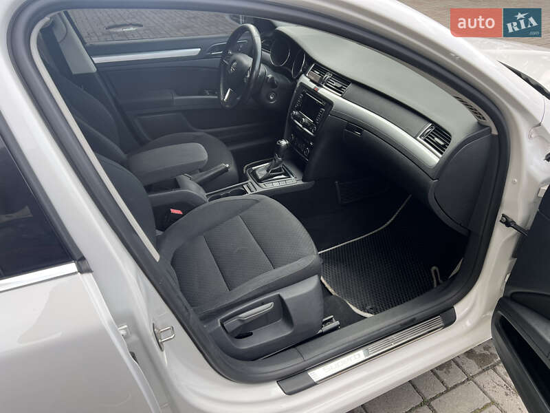 Универсал Skoda Superb 2013 в Черкассах