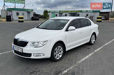Лифтбек Skoda Superb 2012 в Днепре