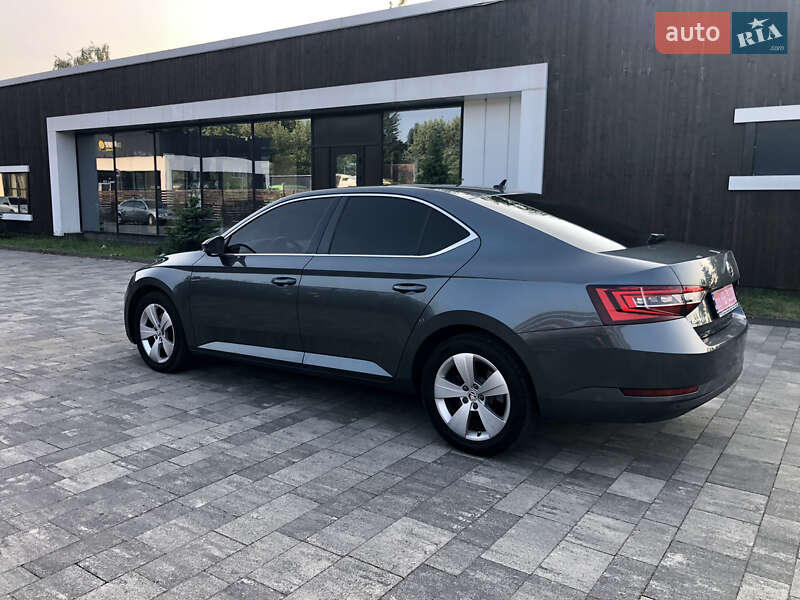 Лифтбек Skoda Superb 2017 в Тячеве