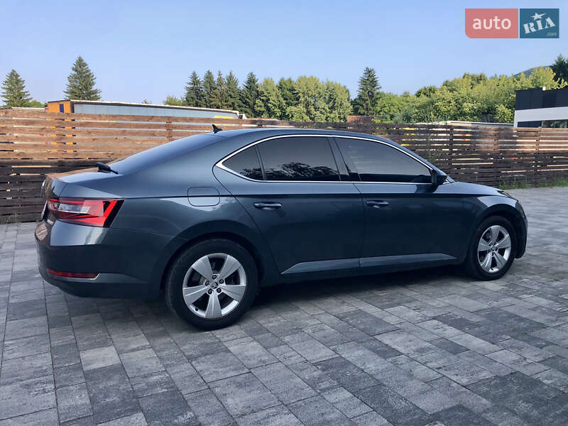 Лифтбек Skoda Superb 2017 в Тячеве
