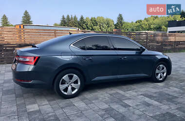 Лифтбек Skoda Superb 2017 в 