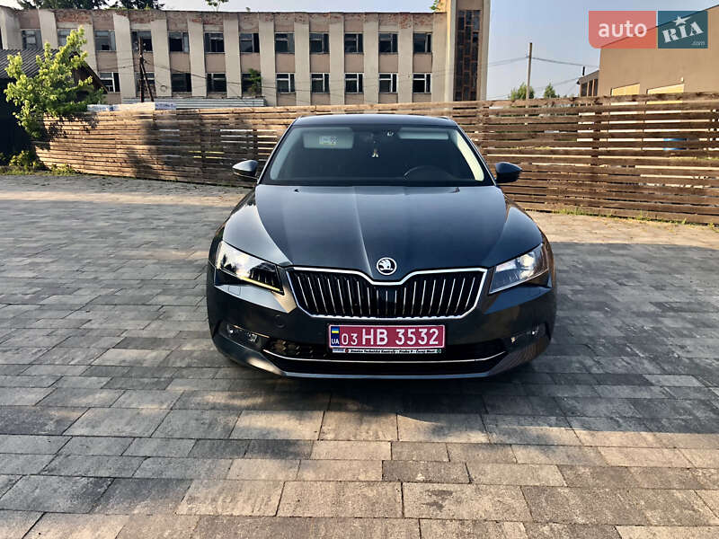 Лифтбек Skoda Superb 2017 в Тячеве