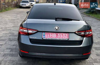 Лифтбек Skoda Superb 2017 в 