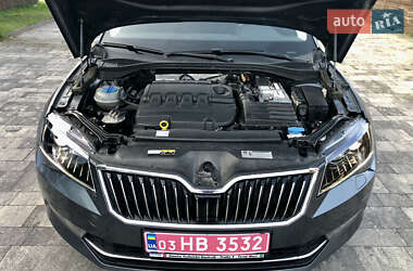 Лифтбек Skoda Superb 2017 в 