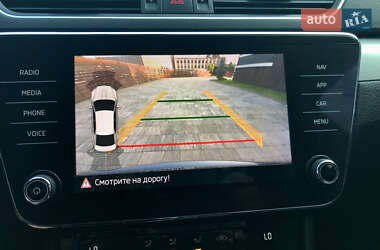 Лифтбек Skoda Superb 2017 в 