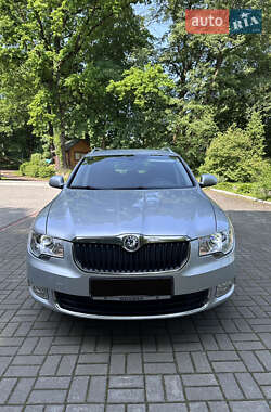 Универсал Skoda Superb 2011 в 