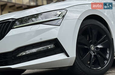 Лифтбек Skoda Superb 2021 в 