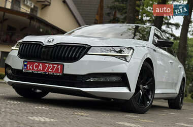 Лифтбек Skoda Superb 2021 в 