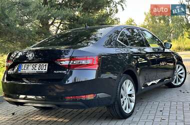 Ліфтбек Skoda Superb 2016 в 